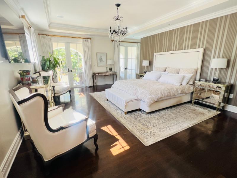 Sale Photo Thumbnail #84