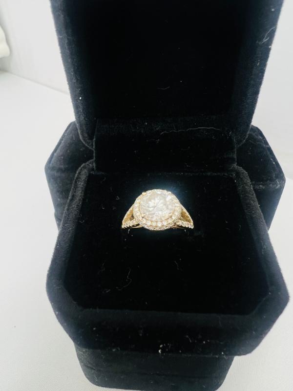 Sale Photo Thumbnail #212