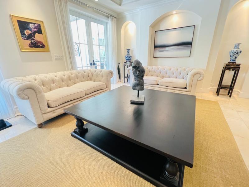 Sale Photo Thumbnail #13