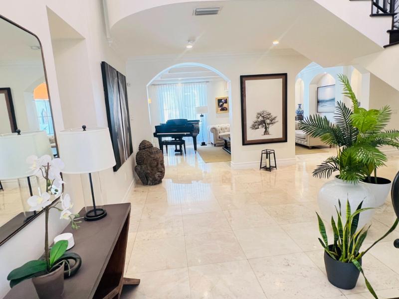 Sale Photo Thumbnail #38