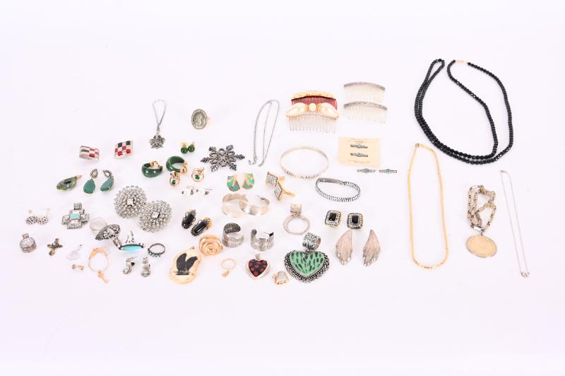 Sale Photo Thumbnail #199