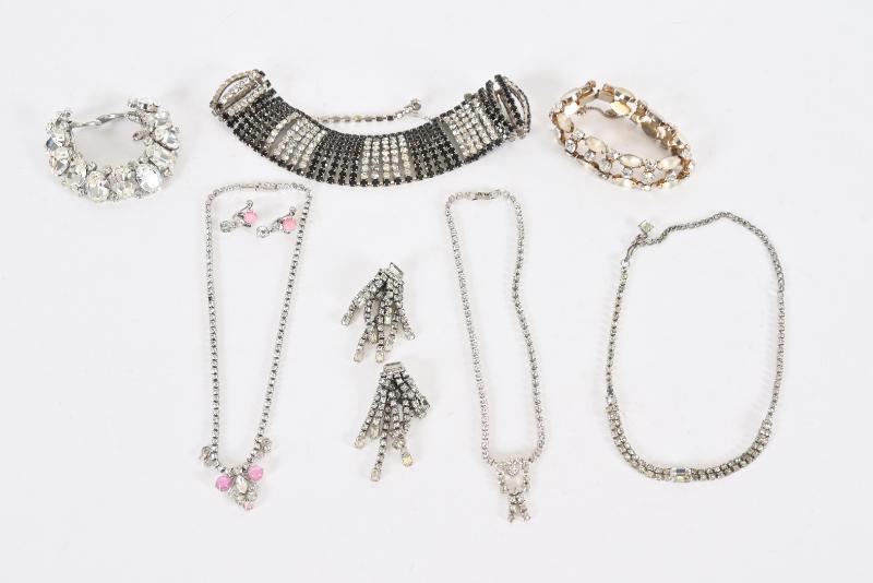 Sale Photo Thumbnail #150