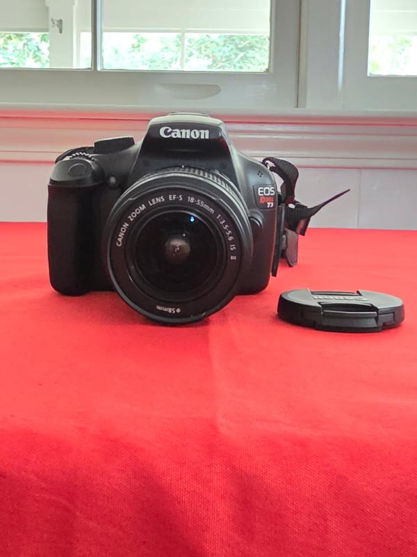 Sale Photo Thumbnail #18: Vintage camera canon eos rebel t3