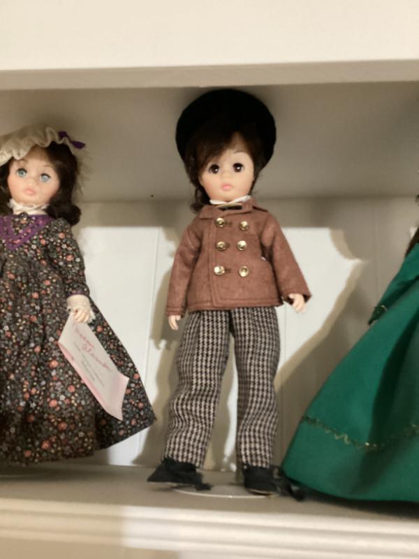 Sale Photo Thumbnail #87: Madame alexander little women laurie doll