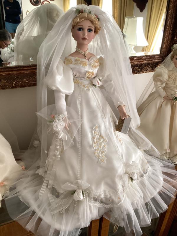 Sale Photo Thumbnail #93: Porcelain the american bride doll by destiny dolls