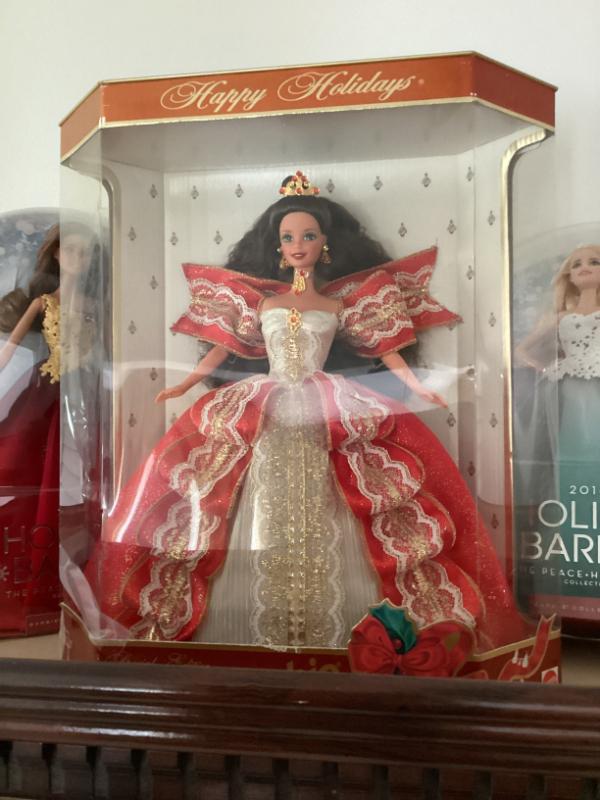 Sale Photo Thumbnail #7: 1997 happy holidays barbie doll