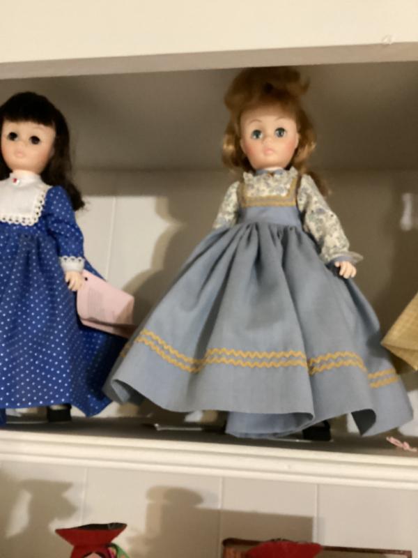 Sale Photo Thumbnail #89: Madame alexander little women meg doll img 2299