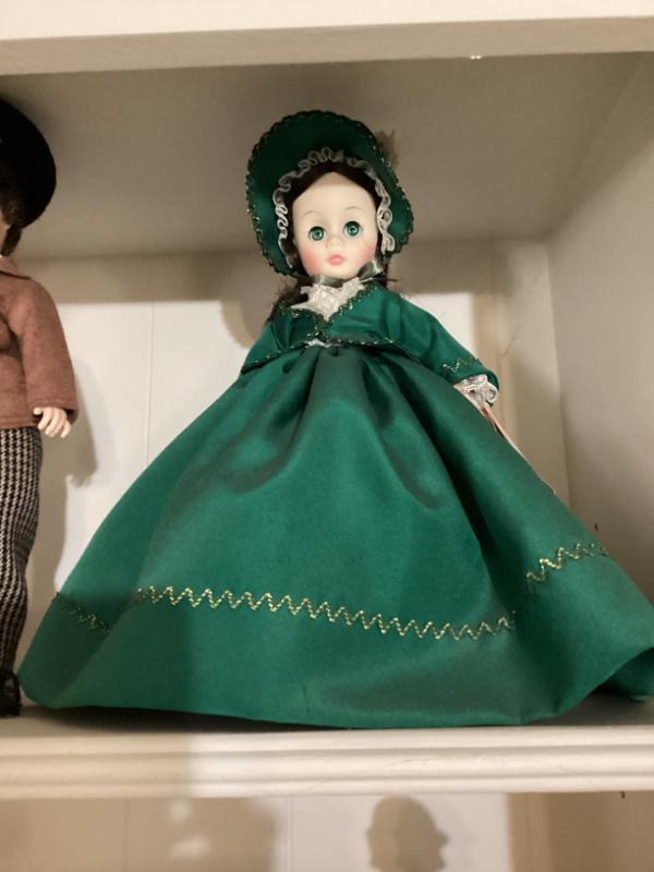 Sale Photo Thumbnail #83: Madame alexander gone with the wind scarlett doll