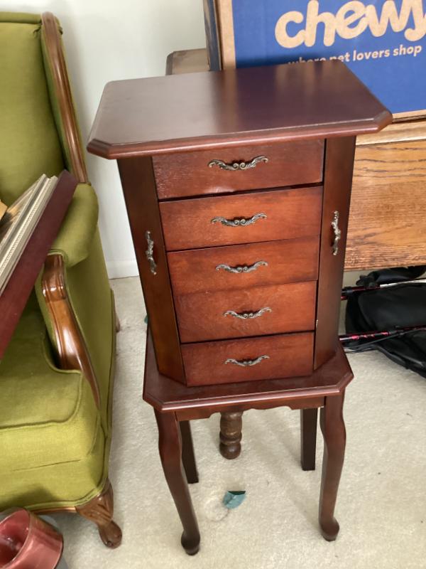 Sale Photo Thumbnail #320