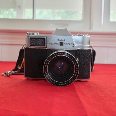 Vintage camera kodak retina reflex iv