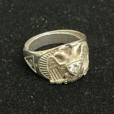 Possibly 10k Gold Vintage 32nd Degree Scottish Rite Mason Ring (Size 8.5)