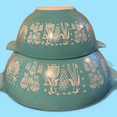Pyrex Amish Butterprint Blue Cinderella Bowls