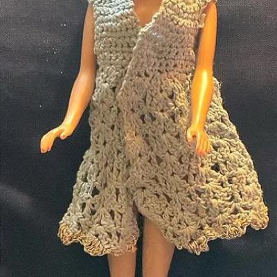 Vintage 1962 Midge Bubble Cut Barbie Doll