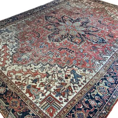 Large Wool Area Rug (134 x 103)