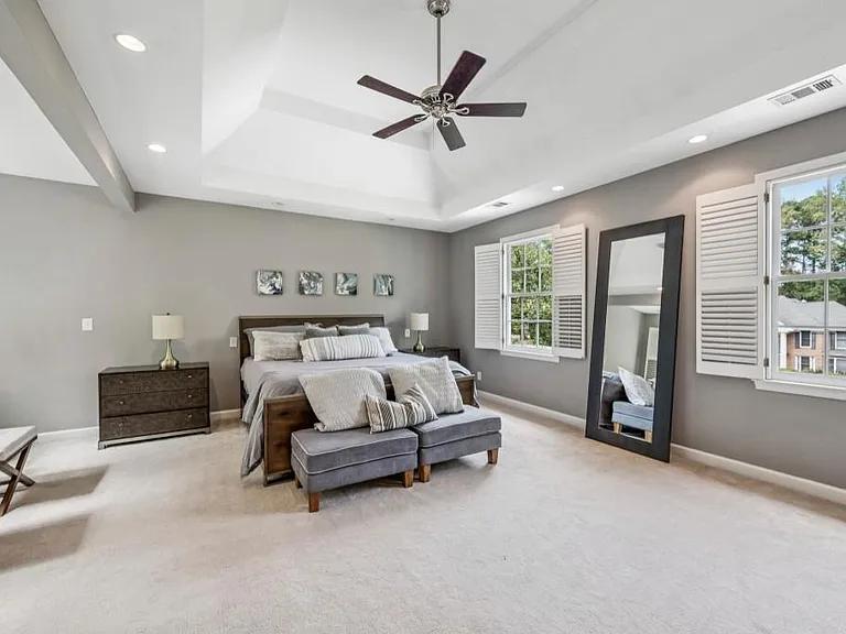 Sale Photo Thumbnail #14