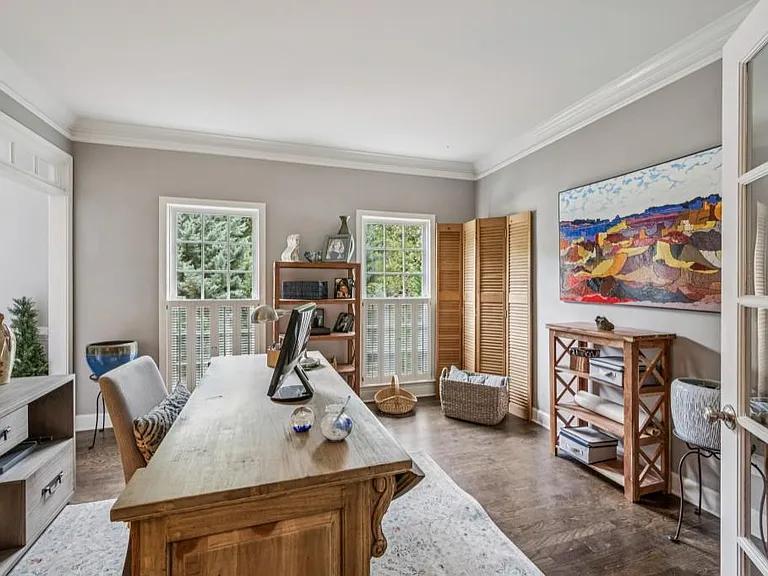 Sale Photo Thumbnail #9