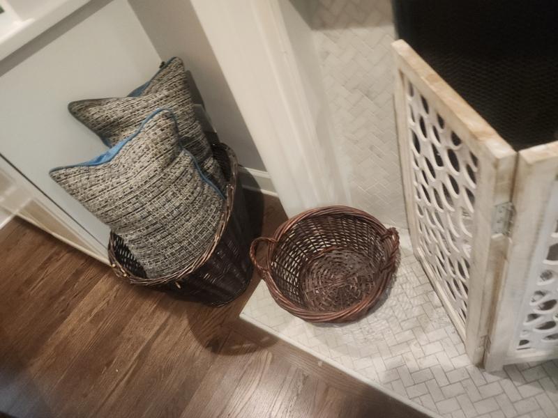 Sale Photo Thumbnail #60