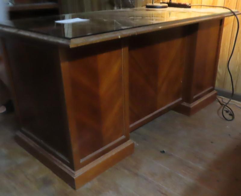 Sale Photo Thumbnail #733