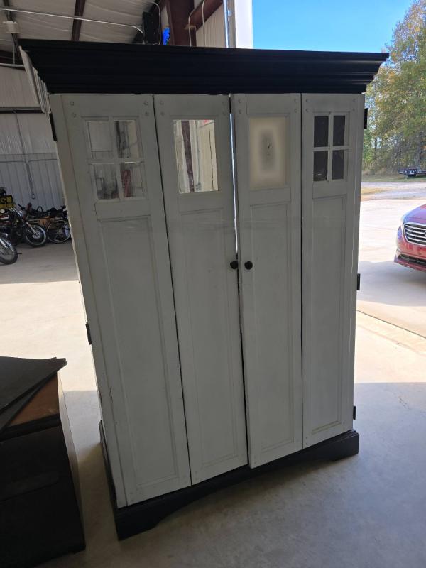 Sale Photo Thumbnail #248