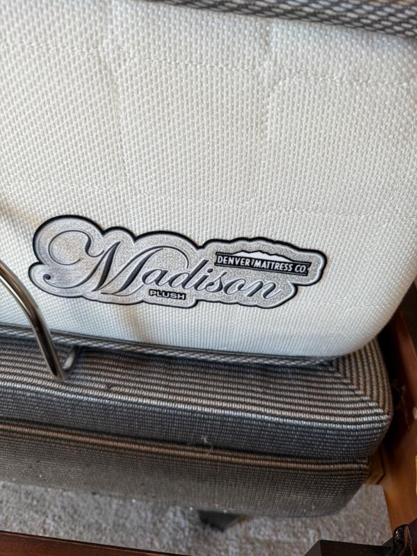 Sale Photo Thumbnail #502