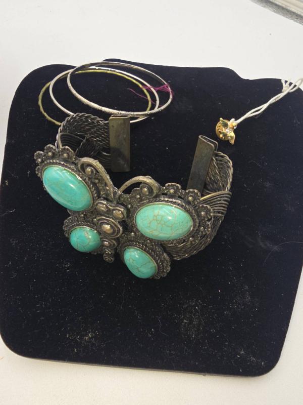 Sale Photo Thumbnail #67