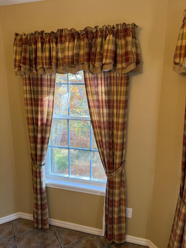 Sale Photo Thumbnail #545