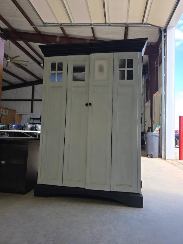 Sale Photo Thumbnail #249