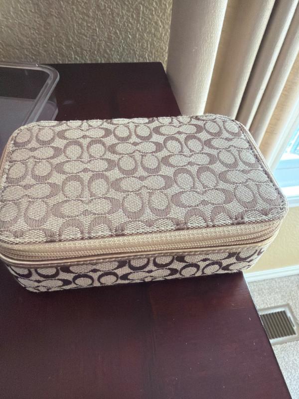 Sale Photo Thumbnail #484