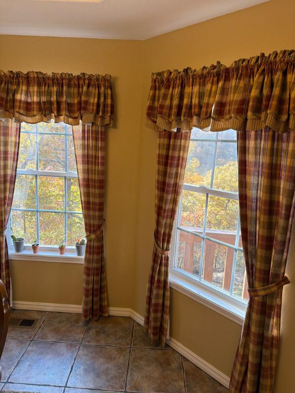 Sale Photo Thumbnail #544