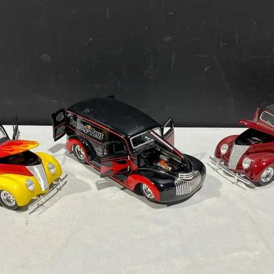 1937 SpecCast Collectibles Die-Cast Models