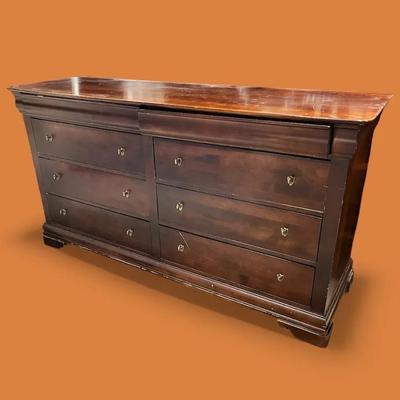 Virginia House Solid Woods Dresser Sideboard