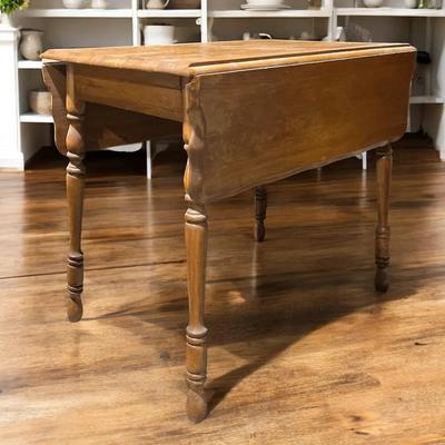 Vintage Farmhouse Dropleaf Table W/ Spinal Legs 