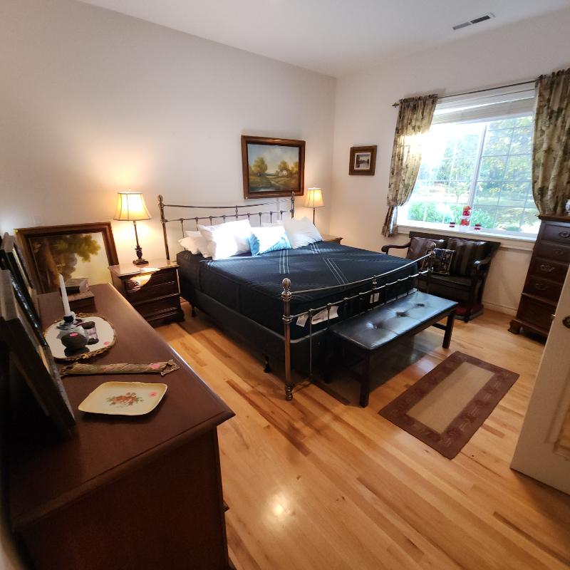 Sale Photo Thumbnail #150