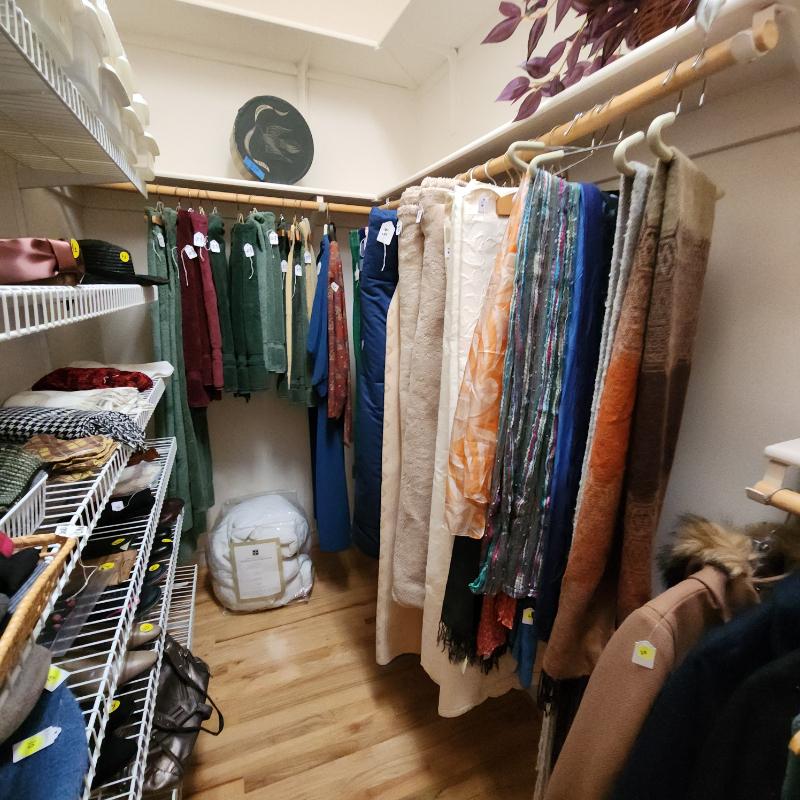 Sale Photo Thumbnail #52