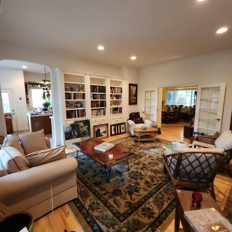 Sale Photo Thumbnail #173