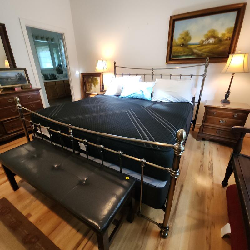 Sale Photo Thumbnail #183