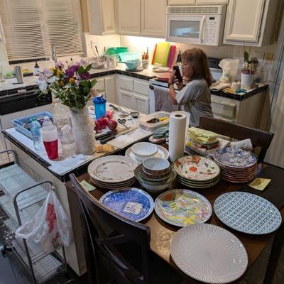 All kitchen and dishware