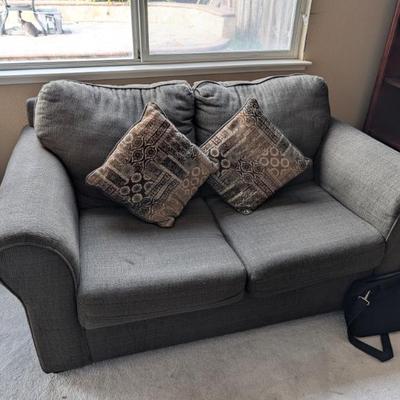 Sale Photo Thumbnail #3: Love seat in great condition