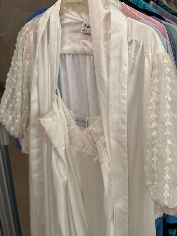 Sale Photo Thumbnail #164