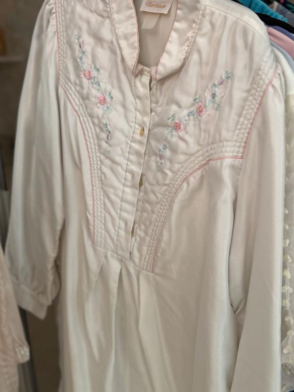 Sale Photo Thumbnail #163