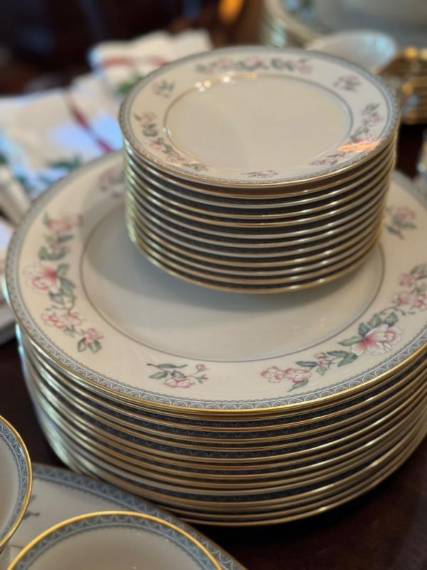 Sale Photo Thumbnail #102