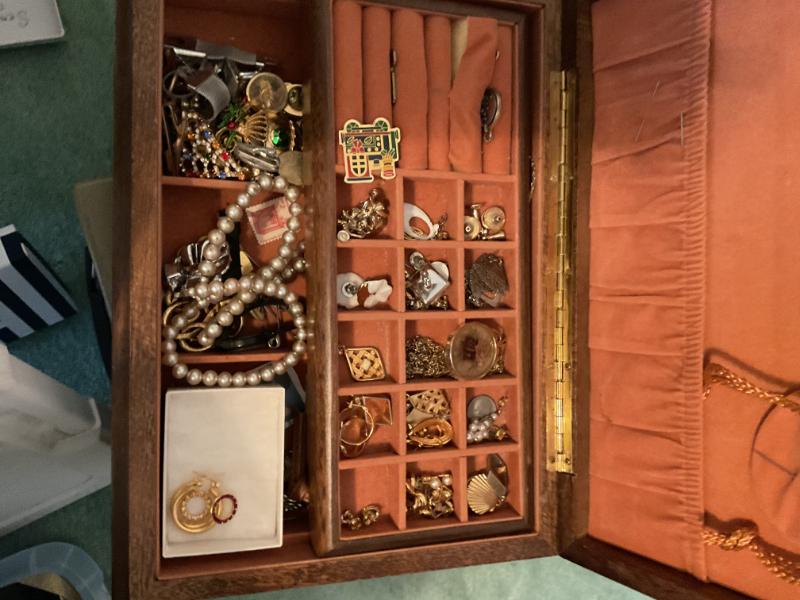 Sale Photo Thumbnail #30