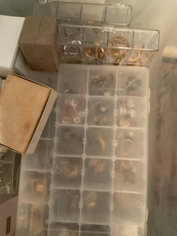 Sale Photo Thumbnail #27