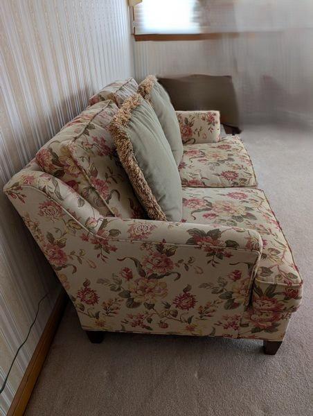 Sale Photo Thumbnail #99