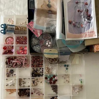Lot 316: Jewelry And Bead Supplies