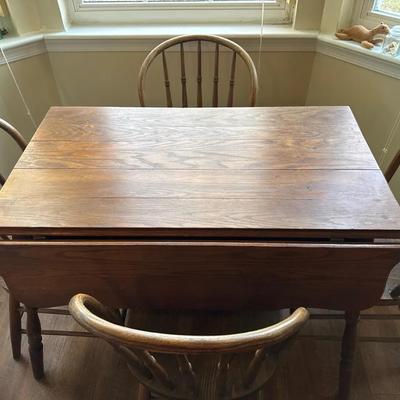 Lot 160:  Vintage Oak Drop-Leaf Dining Table with Windsor-Style Spindle Chairs (5-Piece Set)