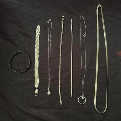 Lot 425: 925 Sterling Silver Necklace and Bracelet Lot – 7 Pieces, 2.34 Grams Total Weight