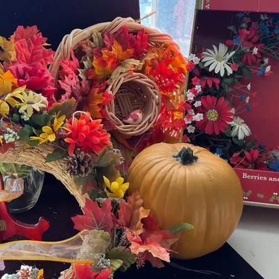 Lot 133:  Seasonal Decor