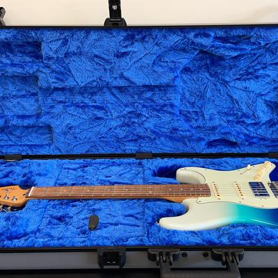 Fender Player Plus Stratocaster HSS With Case