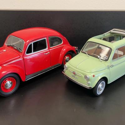 Greenlight 1967 VW Beetle & Norev 1962 Fiat Giardiniera Model Cars